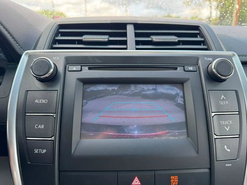 Used 2016 Toyota Camry LE image 18