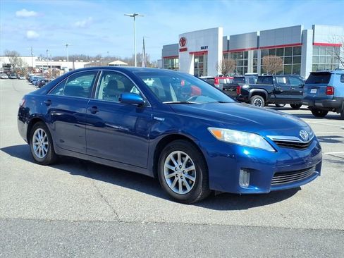 Used 2011 Toyota Camry Hybrid w/ Upgrade Pkg image 2