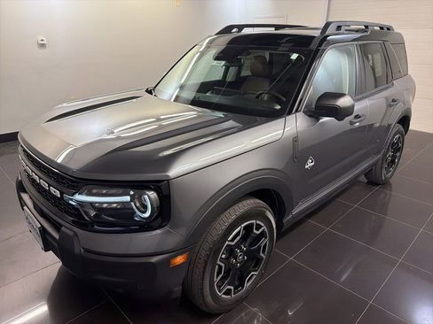 New 2026 Ford Bronco Sport Outer Banks w/ Outer Banks Tech Package+ AWD/4WD image 3