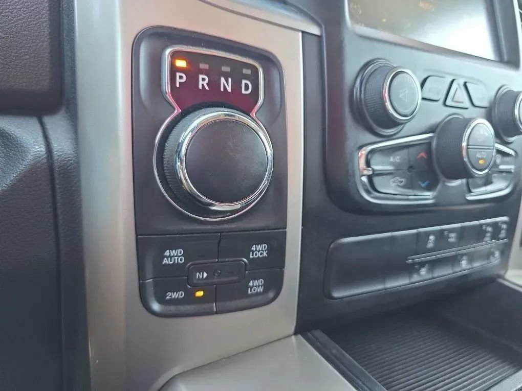 Used 2015 RAM 1500 Big Horn AWD/4WD image 36