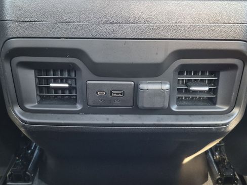 Used 2021 Chevrolet Silverado 1500 LT Trail Boss w/ Convenience Package II AWD/4WD image 21