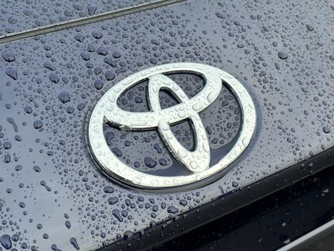 Used 2026 Toyota bZ FWD image 12