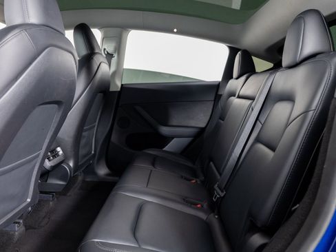 Used 2024 Tesla Model Y Long Range image 18