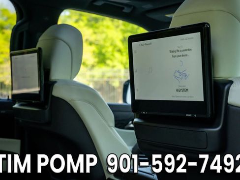 Used 2023 Lexus LX 600 4WD w/ Appearance Package image 19