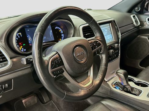 Used 2018 Jeep Grand Cherokee Limited AWD/4WD image 18