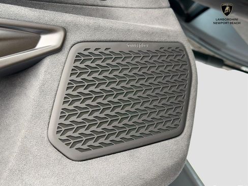 Used 2025 Lamborghini Revuelto AWD/4WD image 56