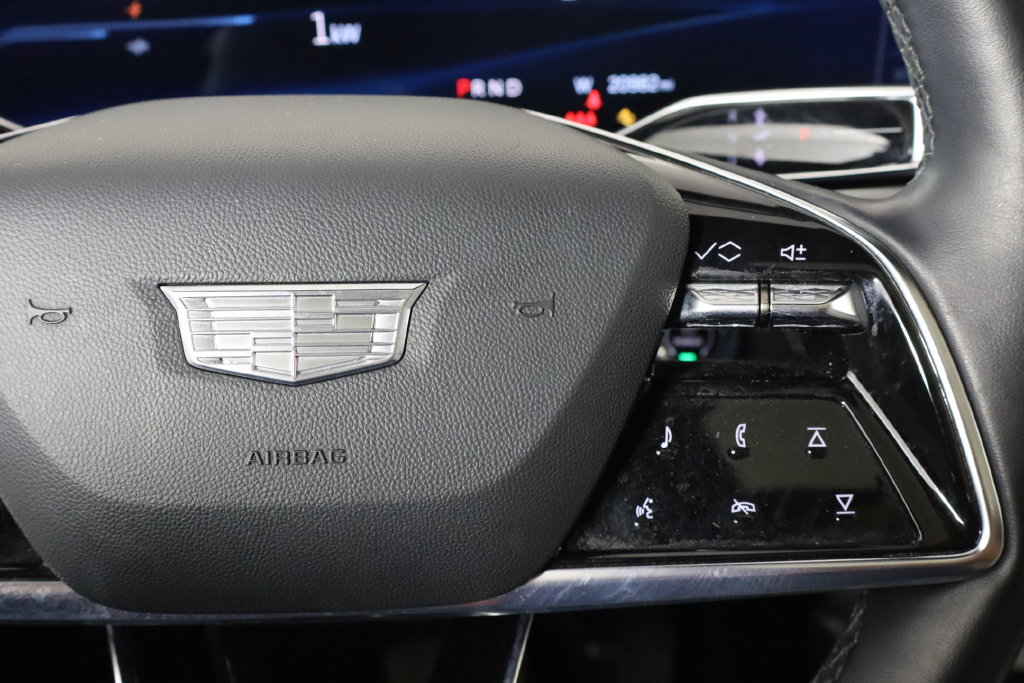 Used 2024 Cadillac Lyriq Luxury AWD/4WD image 10