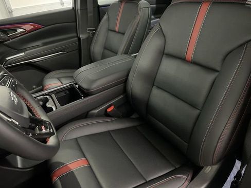 New 2026 Chevrolet Traverse RS w/ LPO, Floor Liner Package image 20
