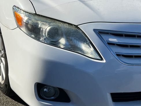 Used 2011 Toyota Camry XLE image 8