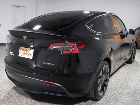 Used 2021 Tesla Model Y Performance AWD/4WD image 7