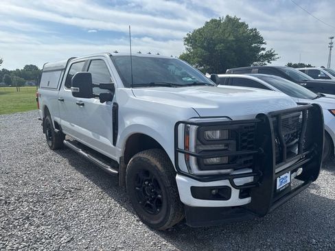 Used 2023 Ford F250 XL w/ STX Appearance Package AWD/4WD image 3