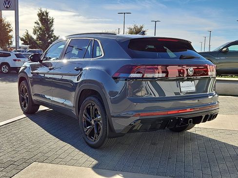 New 2026 Volkswagen Atlas Cross Sport SEL R-Line image 2