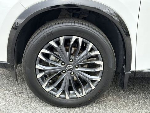 Certified 2024 Nissan Rogue Platinum w/ Platinum Premium Package image 33