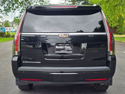 Used 2017 Cadillac Escalade Premium Luxury AWD/4WD image 5