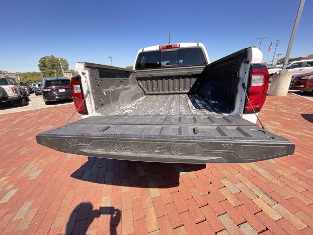 Used 2024 GMC Canyon Elevation w/ Convenience Package RWD image 32