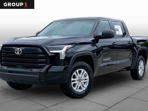 Used 2025 Toyota Tundra SR5 AWD/4WD image 1
