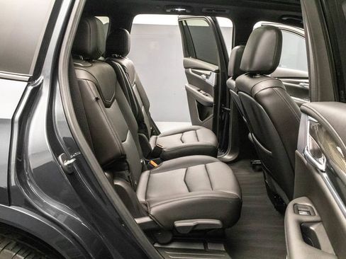 Used 2023 Cadillac XT6 Sport w/ Technology Package image 29