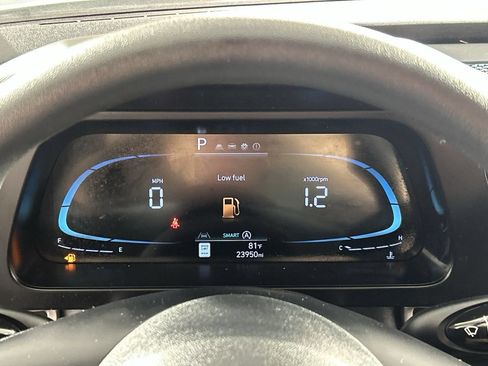 Used 2025 Hyundai Elantra SE w/ Cargo Package FWD image 15