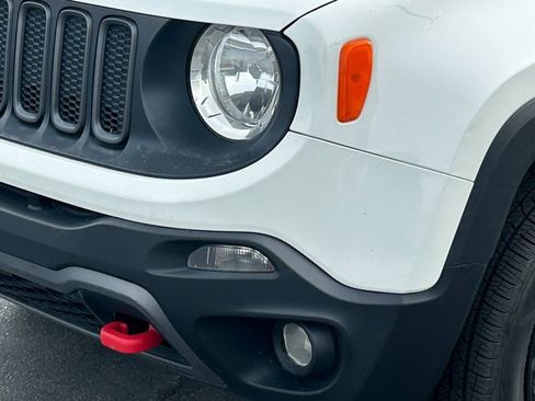 Used 2018 Jeep Renegade Trailhawk w/ Cold Weather Group II image 11