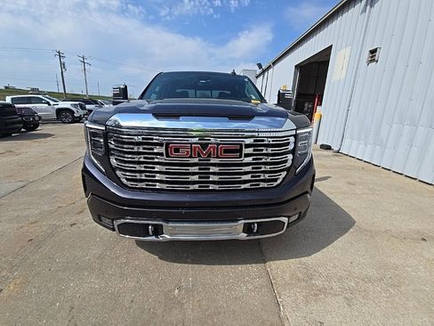 Used 2024 GMC Sierra 1500 Denali w/ Denali Reserve Package image 12
