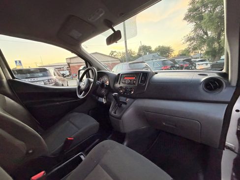 Used 2015 Nissan NV200 S w/ Back Door Glass Package FWD image 18