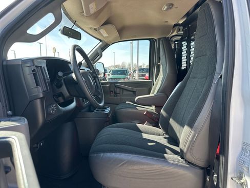 Used 2024 GMC Savana 2500 w/ Driver Convenience Package RWD image 9