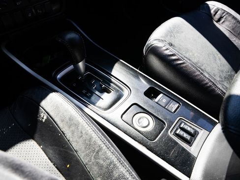 Used 2018 Mitsubishi Outlander GT AWD/4WD image 18