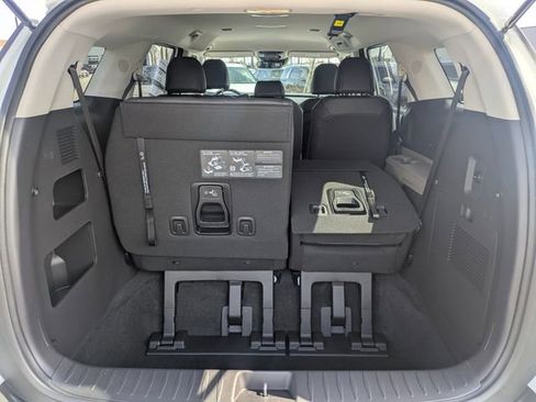 New 2026 Kia Carnival LXS FWD image 12