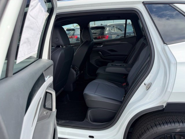Certified 2026 Volkswagen Tiguan SE R-Line AWD/4WD image 14