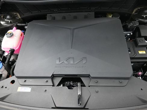 New 2026 Kia Niro Wind FWD image 14