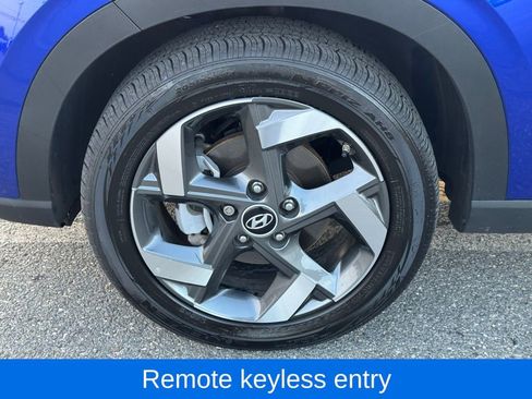 Used 2024 Hyundai Venue Limited image 10