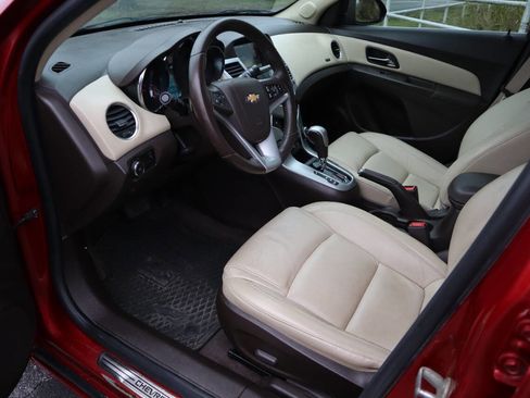 Used 2014 Chevrolet Cruze Diesel w/ Enhanced Safety Package image 22