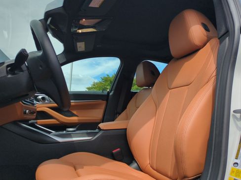 Used 2023 BMW i4 eDrive35 RWD image 16