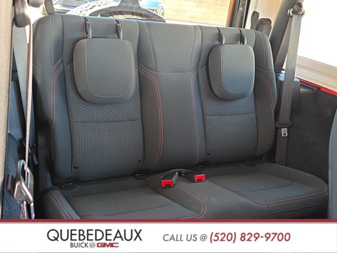 Used 2018 Jeep Wrangler Rubicon AWD/4WD image 29