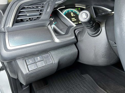 Used 2018 Honda Civic Touring image 27