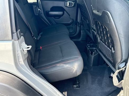 Used 2019 Jeep Wrangler Unlimited Rubicon AWD/4WD image 15