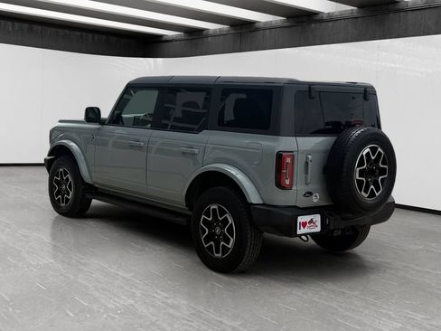 Used 2024 Ford Bronco Outer Banks AWD/4WD image 3
