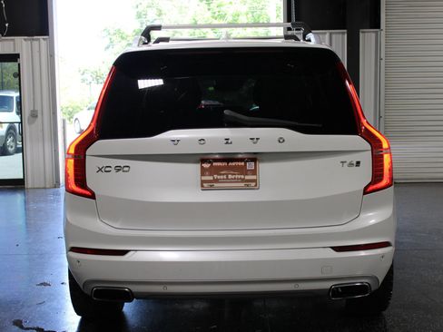 Used 2017 Volvo XC90 T6 Momentum w/ Vision Package AWD/4WD image 4