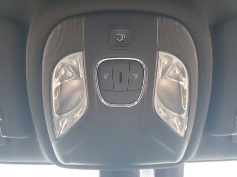 Used 2021 Jeep Compass Latitude w/ Driver Assistance Group image 28