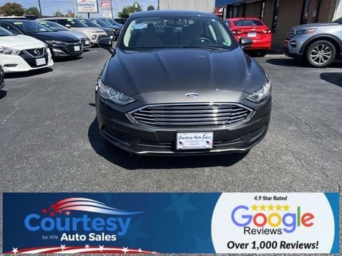 Used 2017 Ford Fusion S image 3