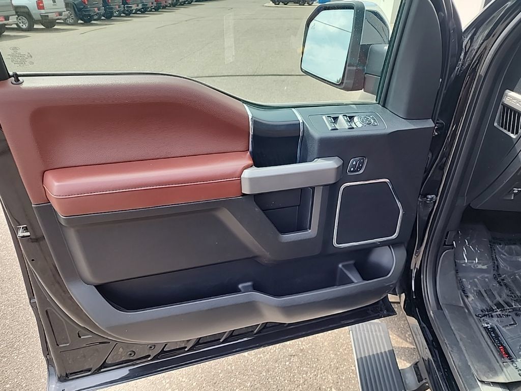 Used 2018 Ford F150 Platinum w/ Technology Package AWD/4WD image 10
