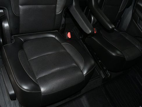 Used 2019 GMC Acadia SLT FWD image 20