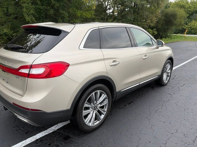 Used 2017 Lincoln MKX Reserve w/ Driver Assistance Package AWD/4WD image 11
