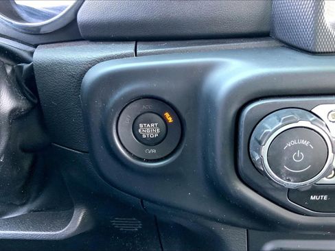 Used 2023 Jeep Wrangler Unlimited Sahara w/ Cold Weather Group AWD/4WD image 29
