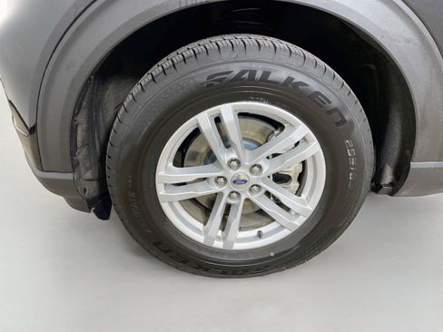 Used 2021 Ford Explorer XLT w/ Equipment Group 202A AWD/4WD image 29
