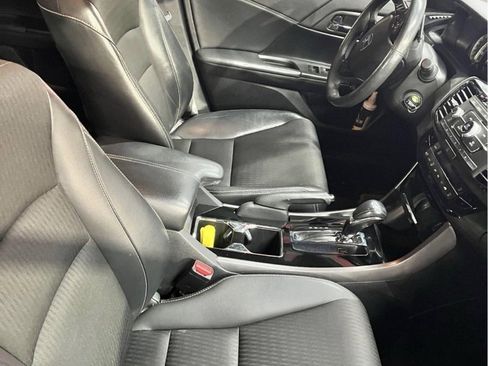 Used 2016 Honda Accord Sport image 4