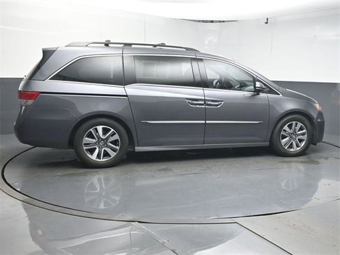 Used 2016 Honda Odyssey Touring Elite image 8