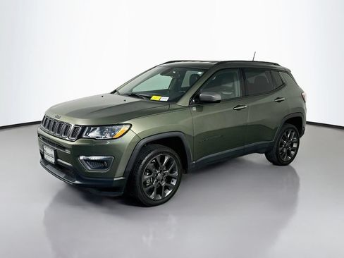 Used 2021 Jeep Compass Latitude AWD/4WD image 3