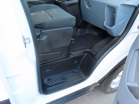 Used 2019 Ford Transit 250 130 Low Roof RWD image 11