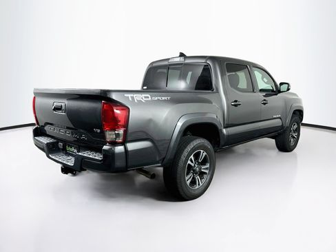 Used 2017 Toyota Tacoma TRD Sport RWD image 9